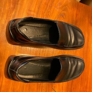 Pravda leather ladies loafer